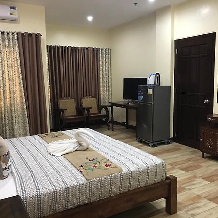 Charos Dormitel Hotel Dumaguete City Exterior photo