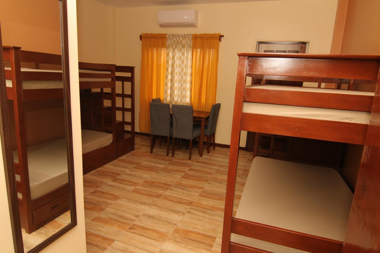Charos Dormitel Hotel Dumaguete City Exterior photo